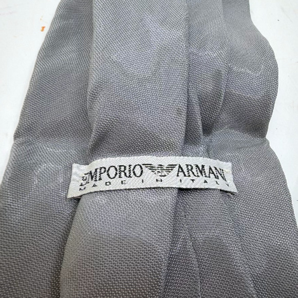 Emporio Armani Textured Grey Silk Blend Tie - Picture 2 of 3